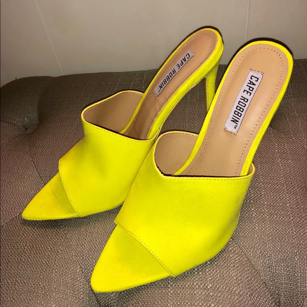 Neon Cape Robbin mules